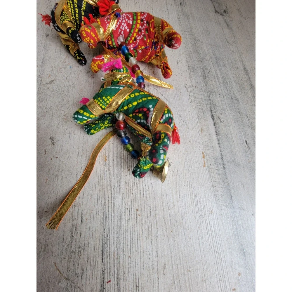 Rastogi‎ Indian elephant colorful string chain plush vintage home decor unique